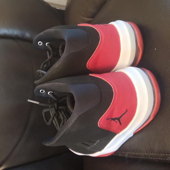 Nike Air Jordan Max Aura - Picture 3 of 4